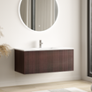 SOVINA Rillenfront Walnuss – Weißes Waschbecken – 100 cm
